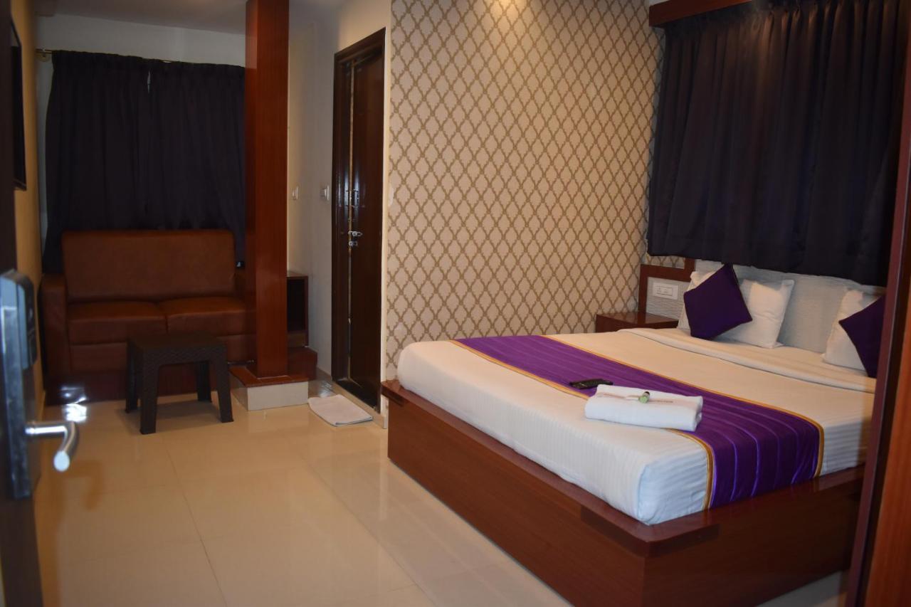 Hotel Ur Comforts Jayanagar Bangalore Exterior foto